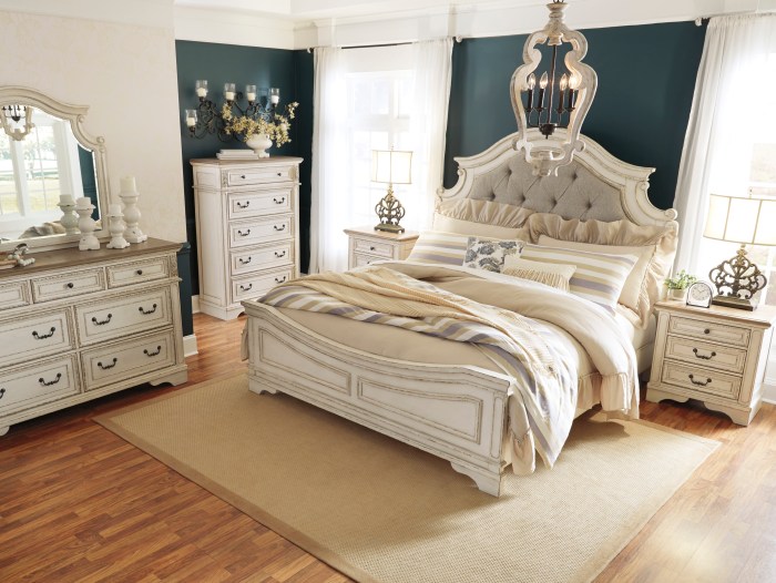 Signature design by ashley bedroom sets