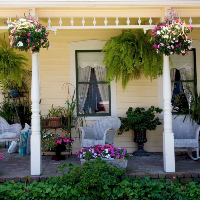 Small porch decor ideas